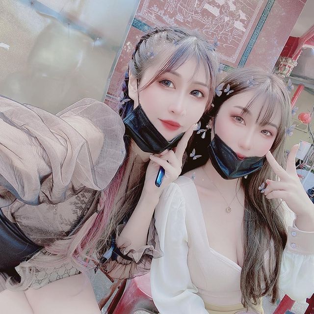 Anna5461454's tweet photo. May the virus end soon🥺🥺 https://t.co/o0aQ46A5e6