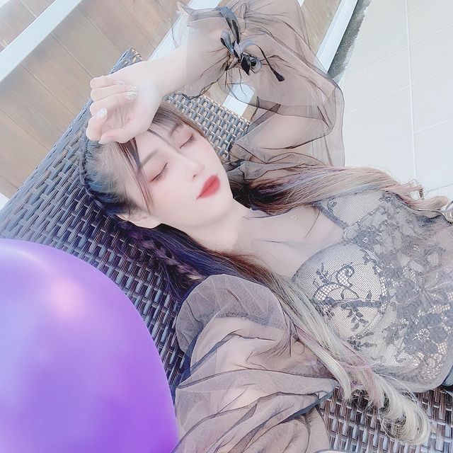 Anna5461454's tweet photo. May the virus end soon🥺🥺 https://t.co/o0aQ46A5e6