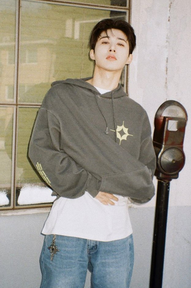 hanbinspics's tweet photo. face card never declines https://t.co/M4Uz8FOWhS
