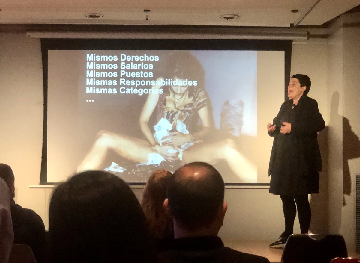 thebrandingtime's tweet photo. Qué es el éxito?
Ganar dinero?
Conciliar?
Ganar premios?

Para mi, hacer campañas que transformen la sociedad. 

@PatriciaLujanB de @School_Feminism lo explica en el #miradorindiscret del @MktComCat en el @palaurobert 

#donesalpoder https://t.co/WmkCfD94x7