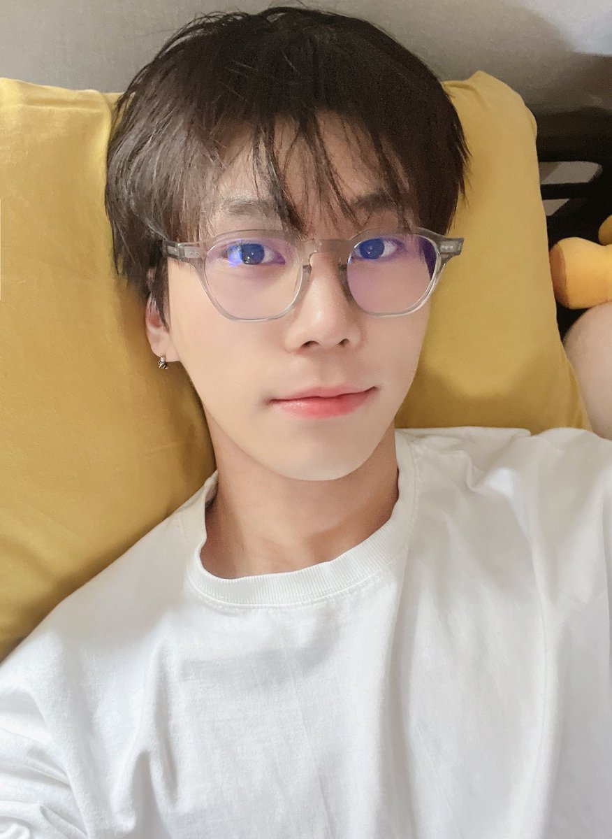 IElse173's tweet photo. ชั้นคิดถึงจุนยองซอ เมื่อไหร่จะมีมมอีก~` https://t.co/O7m17psLI4