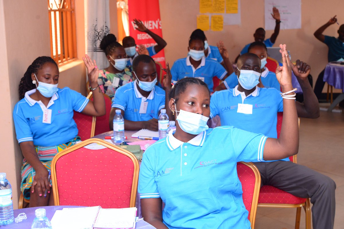 It's a year since @coact1325 trained us as young youth about #peacebuilding, #Youthpeaceandsecurity, #womenpeaceandsecurity, here we are now training and sharing with youth in #Mubende
 @coact1325 
@WAGE_FEGC 
@UNPeacebuilding  @agnessninsiima2 @geraldbarekye 
@unwomenuganda