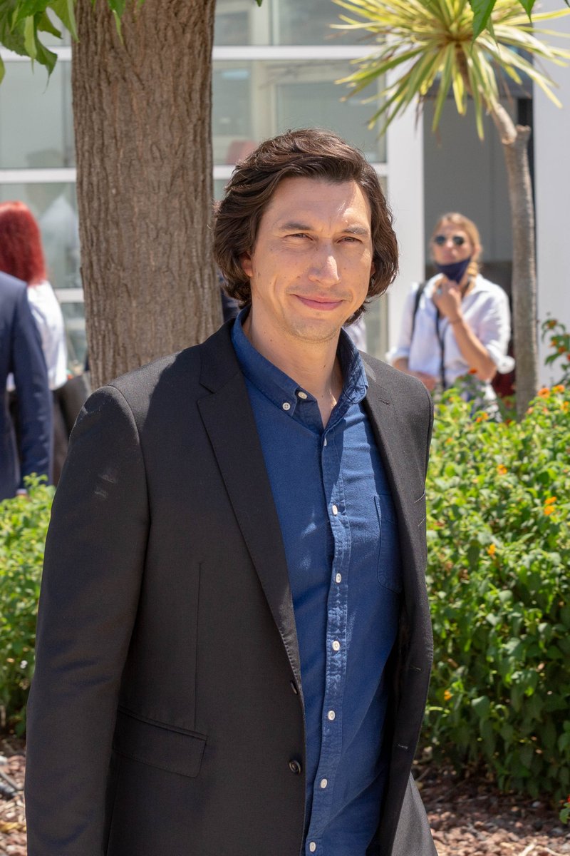 Adam Driver présent aux #César2022 !

C'est seulement la deuxième fois qu'un acteur américain est nommé dans la catégorie Meilleur Acteur, Adam Driver (#Annette, déjà dispo) fait donc le déplacement à la 47e Cérémonie ce vendredi dès 20H55 en clair.