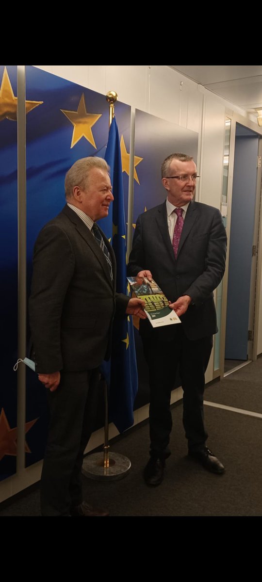 jwojc's tweet photo. Thank you @TimCullinan_IFA for your constructive proposals on:
- pig sector and input costs
- fairness in the supply chain
- how the CAP can support Ireland’s sustainable food production

I have heard your concerns and will work with you for the future of Irish farm families. https://t.co/KhUTGBp8Ly