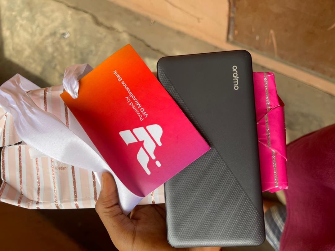 Faith_Esiri's tweet photo. Thank you @vbankng Received mine today😊🙏🤩🤩🤍🤍
Love the Packaging !😁
#Vbanktotheworld
#Vbankng
#BankwithV https://t.co/WSIi3mzwE4