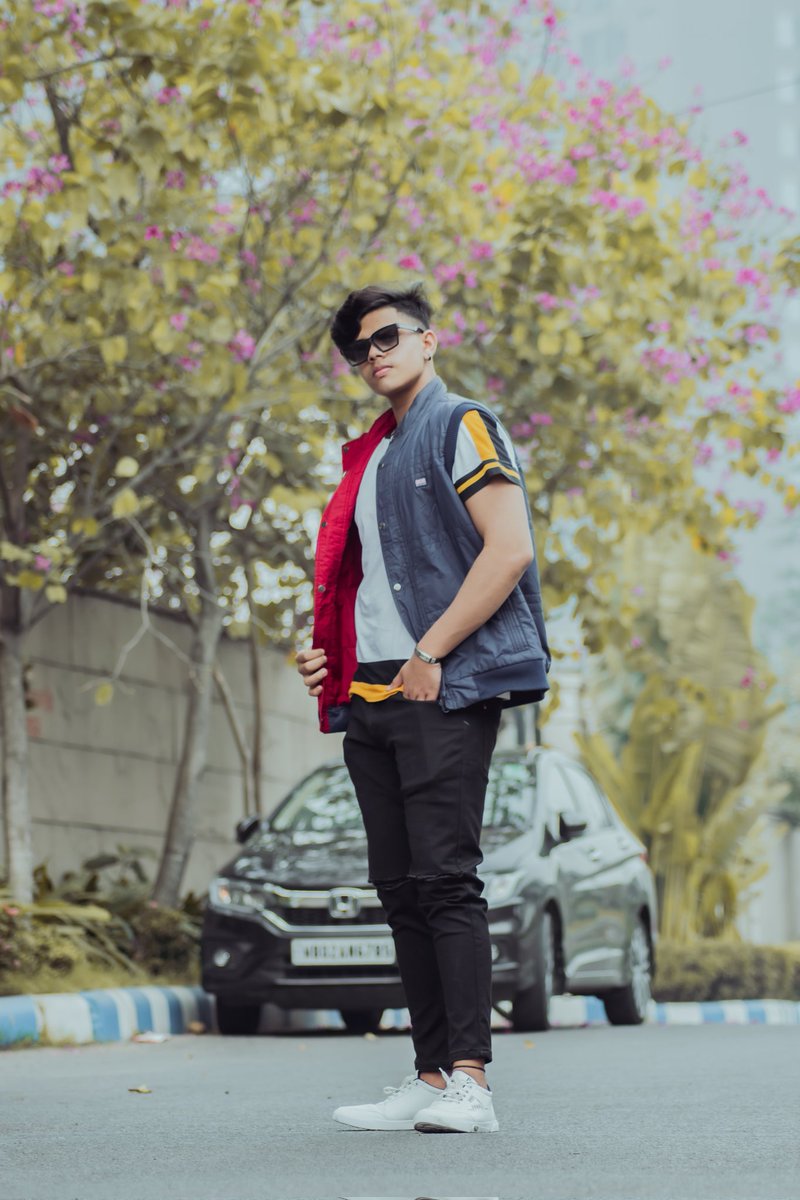 NiketMahato2's tweet photo. U cant dull my sparkle ✨

#fashion #modelreveal #LOOKS #Pose #dailywordchallenge #aniket_model_7 #Newsnight https://t.co/4CVLLbyDB8