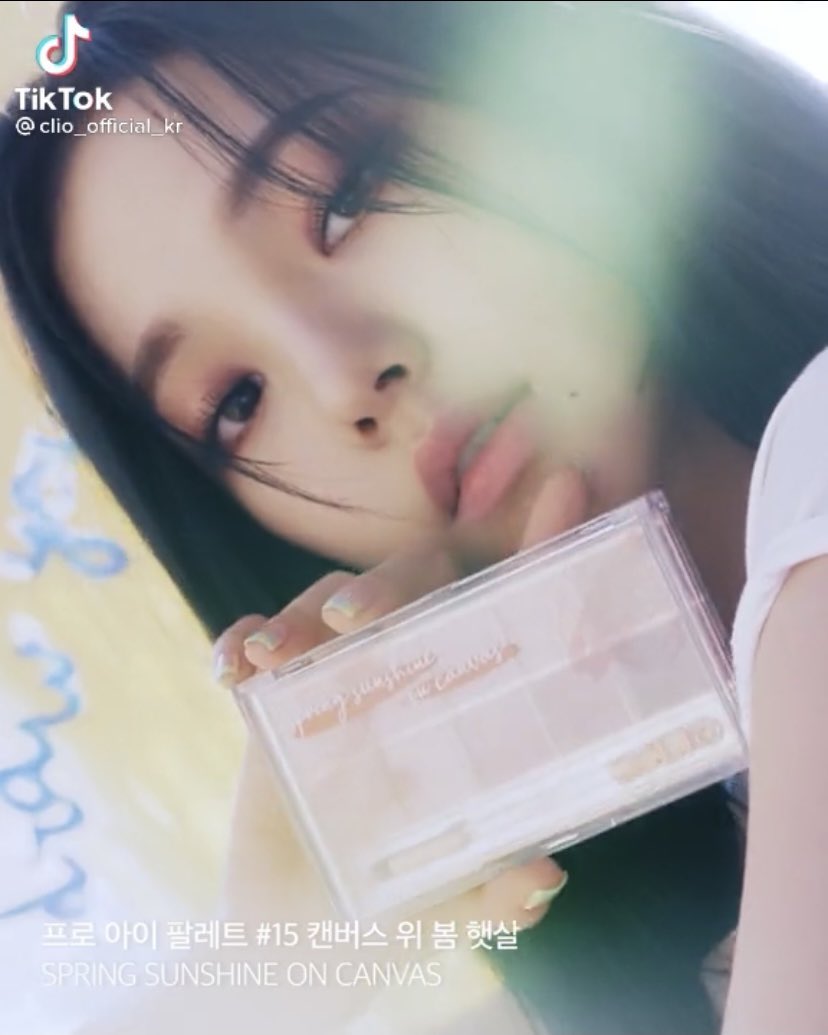 쩜 (@karinaisagod) on Twitter photo 