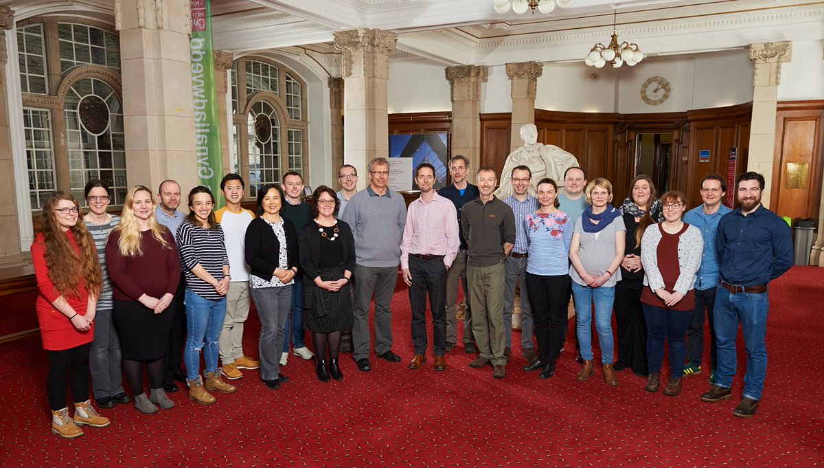 Dydd Gŵyl Dewi Hapus! 

Mae hanner y staff yn y Sefydliad Darganfod Meddyginiaethau ym Mhrifysgol Caerdydd yn siaradwyr Cymraeg neu'n dysgu Cymraeg, gan ddod â'r Gymraeg i galon byd darganfod cyffuriau yng Nghymru.

cardiff.ac.uk/cy/news/view/2…