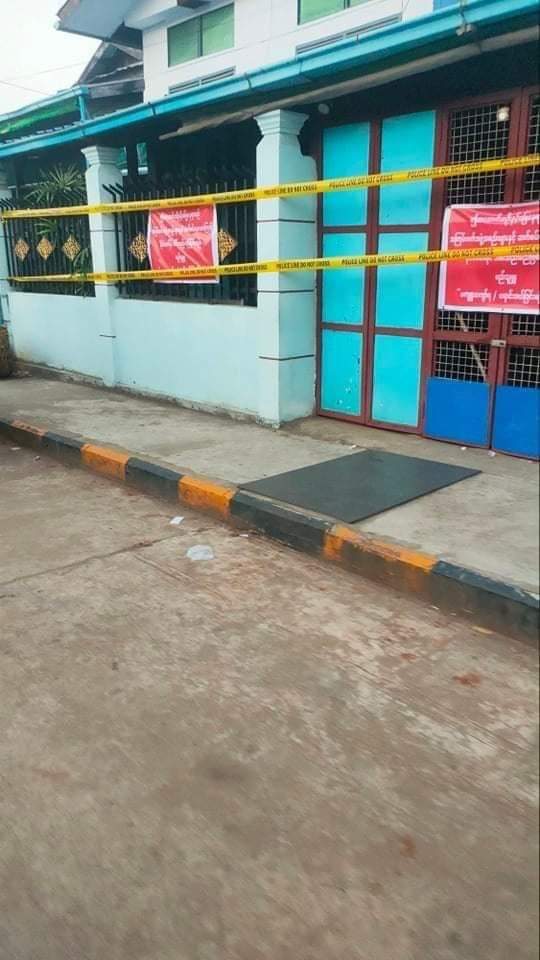 miN13700's tweet photo. Ma Chit Su Zaw,a teacher returned to work after joining CDM, was arrested by junta at her home in Bago tsp on Feb20, in pretext of checking guest registration list,&amp; her mother was arrested the next day. Their house was sealed off on Feb22
#2022Feb24Coup 
#WhatsHappeningInMyanmar https://t.co/6YouauUkIu