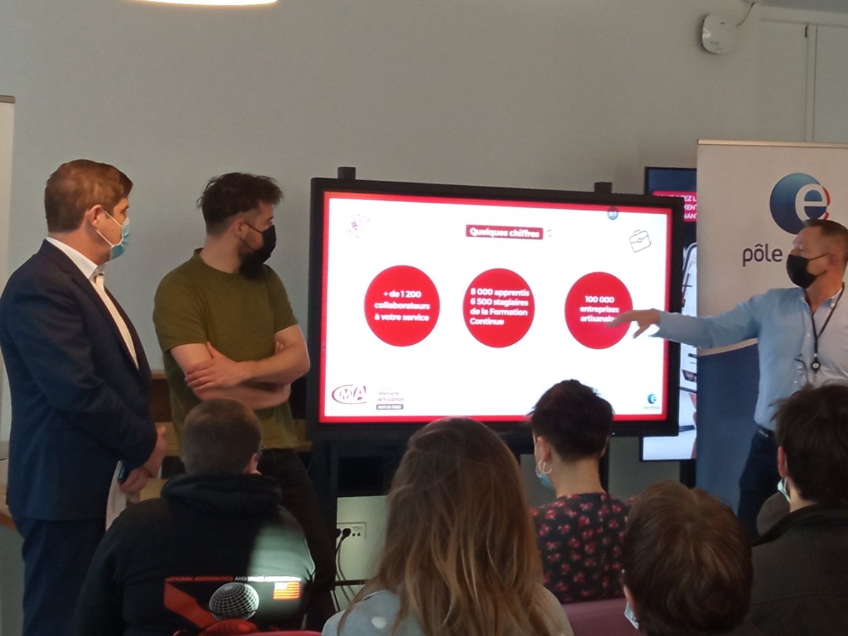 🎬 En direct de la <a href="/CMA_HdF/">CMA Hauts-de-France</a> à Lille ⤵️
Le recrutement du Chef #FlorentLadeyn pour l'ouverture de son futur restaurant à <a href="/Dunkerque/">Ville de Dunkerque</a> en partenariat avec @poleemploi_HDF 
✅ Une formation de 2 mois financée et rémunérée par #PoleemploiDunkerque 
✅ Un CDI temps plein
#TousMobilisés