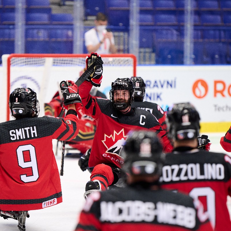 paraicehockey's tweet photo. 🗞 Groups preview is out!

8️⃣ teams
6️⃣ knockout phase places
2️⃣ groups

#WinterParalympics │ #ParaIceHockey │ @Beijing2022 │ @Paralympics