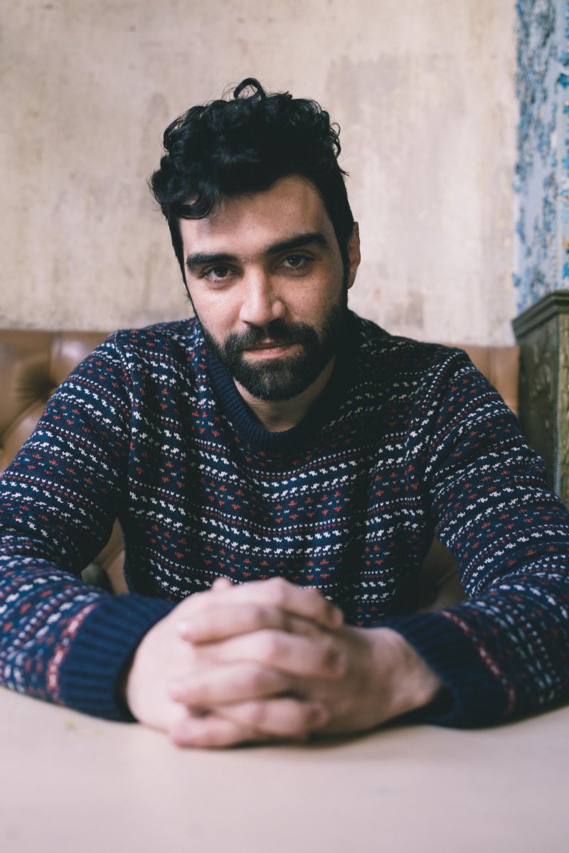 'RUXX' and 'God's Own Country' star @AlecSecareanu is coming to the Films in Frame studio to answer your questions. So, if you want to ask him something, leave your question below and you can find the answer soon, in a new Back Stories episode. 📷: The Italian Rêve