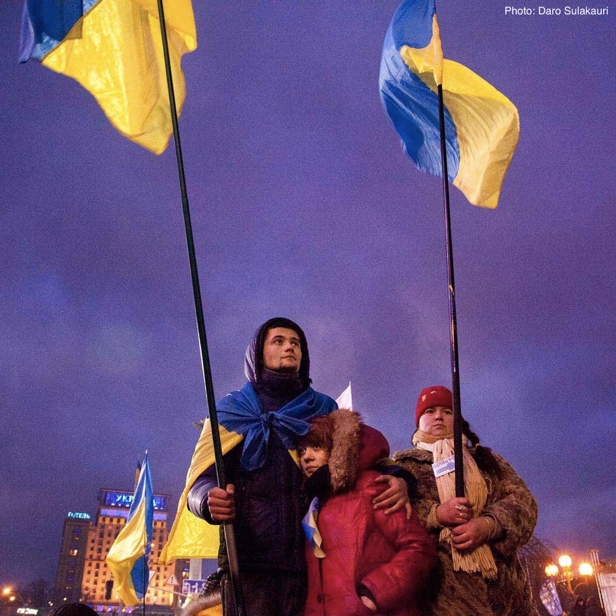 Civilians who decided to stay in Ukraine or have no other choice but to do so, stay strong! Stay safe! 
#ukraine #kiev #photo-#euromaidan2013 #standwithukraine🇺🇦