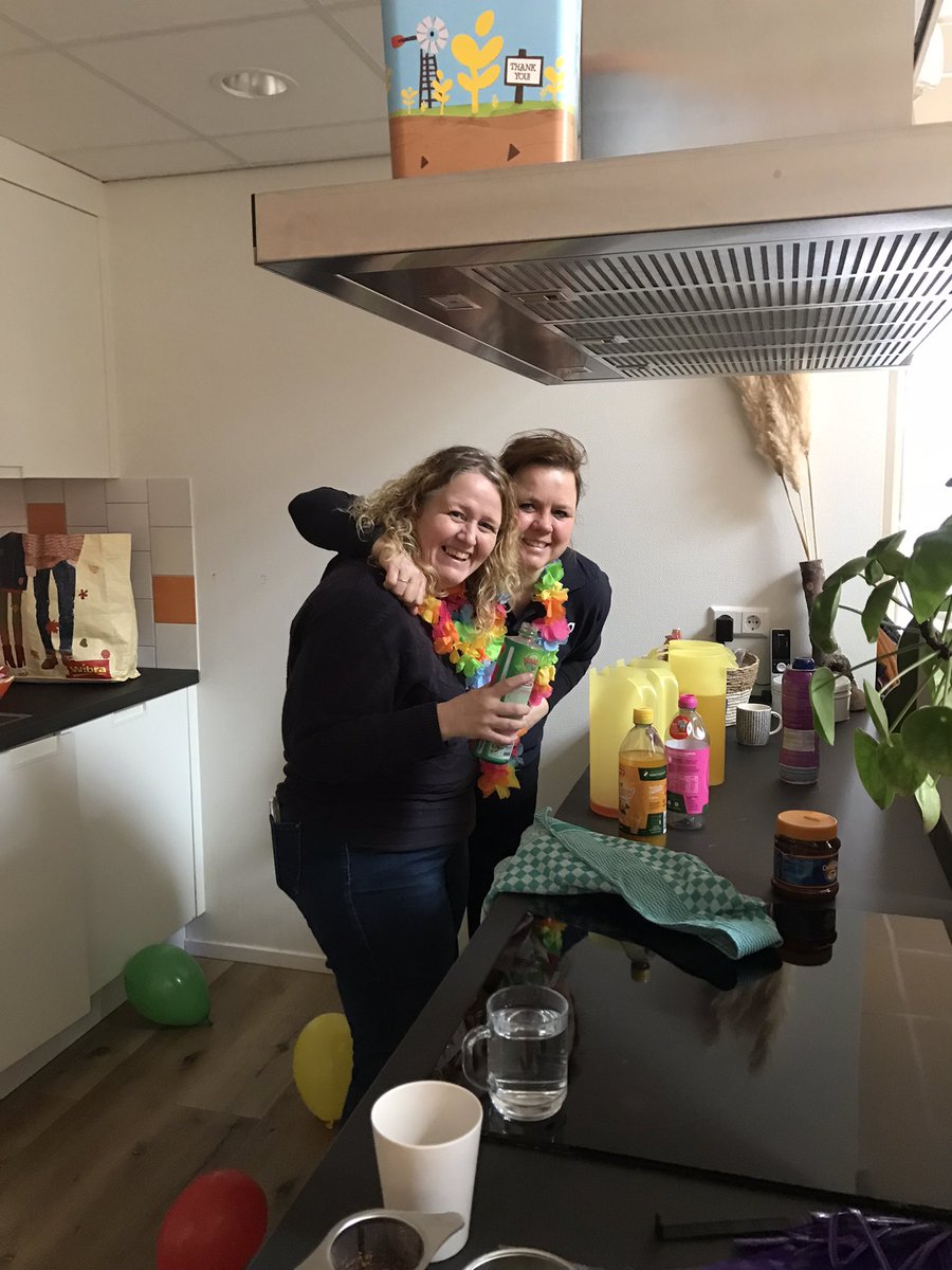RKPWA_info's tweet photo. Eindelijk Carnaval op de PWA. En de ouders weer in de school ! Dank BOV https://t.co/Shj3qTnhOT