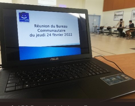 Ce matin, à la communauté de communes de Châteaubriant Derval, nous présentons le dispositif du MARSOINS devant 14 vice-présidents du bureau communautaire.

Très bon accueil pour notre unité mobile de prévention avec une belle coordination des maires! 💪