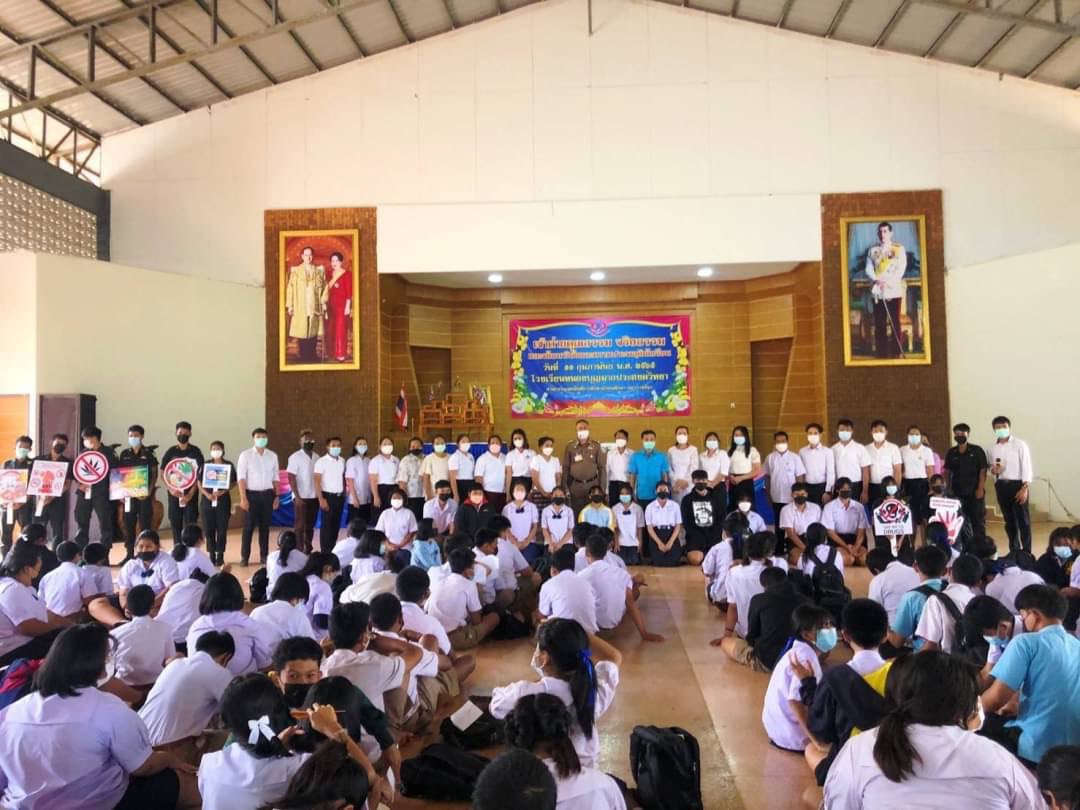 rrtc21's tweet photo. เมื่อวันที่ 11 ก.พ. 65 รร.หนองบุญมากประสงค์วิทยา ได้จัด นศท.จำนวน 33 นาย ร่วมกิจกรรมเข้าค่ายคุณธรรมจริยธรรมและพัฒนาวินัยความพระพฤตินักเรียนปีการศึกษา2564 ณ หอประชุม รร.หนองบุญมากฯ โดยมีวิทยากรจากส่วนราชการที่เกี่ยวข้องมาให้ความรู้ https://t.co/xRTAiP4KyU