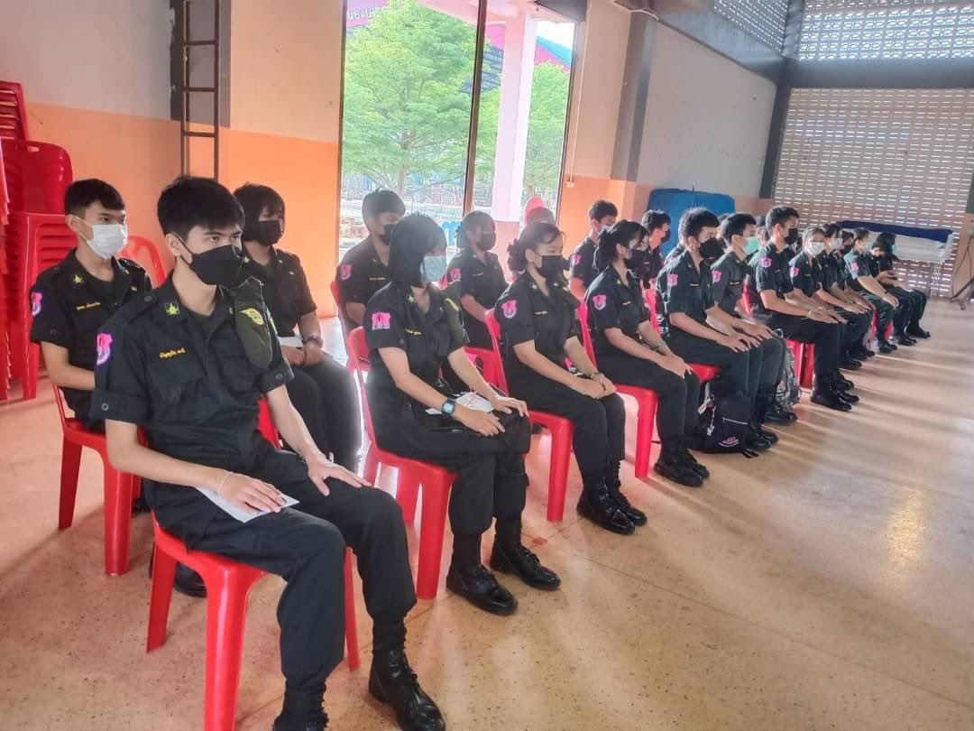 rrtc21's tweet photo. เมื่อวันที่ 11 ก.พ. 65 รร.หนองบุญมากประสงค์วิทยา ได้จัด นศท.จำนวน 33 นาย ร่วมกิจกรรมเข้าค่ายคุณธรรมจริยธรรมและพัฒนาวินัยความพระพฤตินักเรียนปีการศึกษา2564 ณ หอประชุม รร.หนองบุญมากฯ โดยมีวิทยากรจากส่วนราชการที่เกี่ยวข้องมาให้ความรู้ https://t.co/xRTAiP4KyU