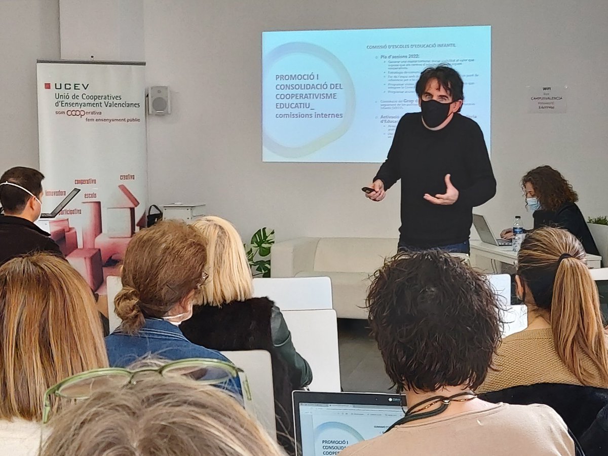 Activitat frenètica al si de les comissions de treballs de la UCEV:
🎯Taula x la FP
🧭Orientadores
🧸Rebost d'Infantils
#SomEscolaCompromesa 
#AssembleaGeneralUCEV2022