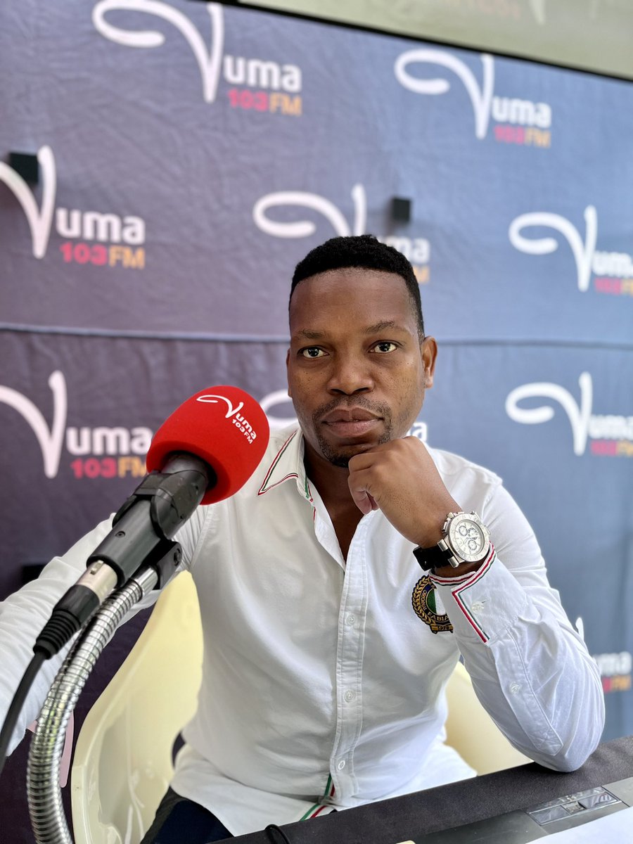 VumaFM's tweet photo. Welcome to #Siyavuma12to3 with Thandolwethu Ngidi and Nanda Afrika.
We are broadcasting live from the KwaZulu-Natal State of the Nation Address in PMB.
#KZNSOPA2022 #ATurningPoint #GrowingKZNTogether #VumaFM https://t.co/ZWvD0P3zU8