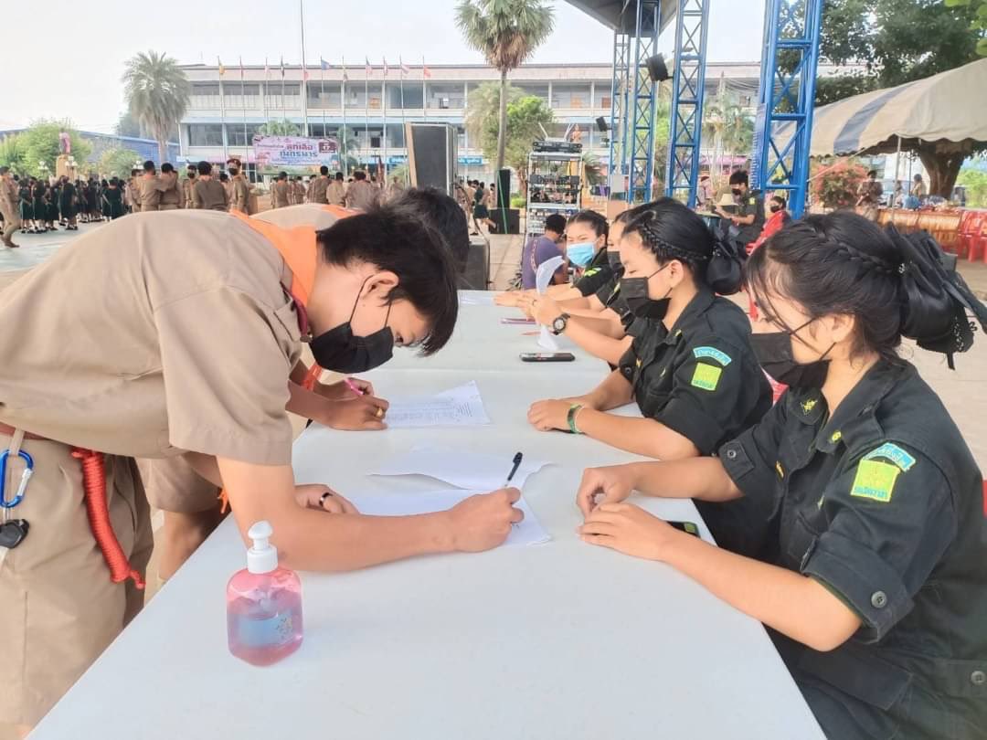 rrtc21's tweet photo. 17กพ65 0730-1600 นศท.จิตอาสาโรงเรียนหนองบุญมากประสงค์วิทยา จำนวน 25 นาย ช่วยกิจกรรมเข้าค่ายลูกเสือเนตรนารี ประจำปีการศึกษา2564. ณ ค่ายลูกเสือชั่วคราวโรงเรียนหนองบุญมากประสงค์วิทยา การดำเนินกิจกรรมเดินทางไกล รอบกองไฟ และการช่���ยเหลือบริการอื่นเป็นไปด้วยความเรียบร้อยดี https://t.co/Cdj3diwCO2