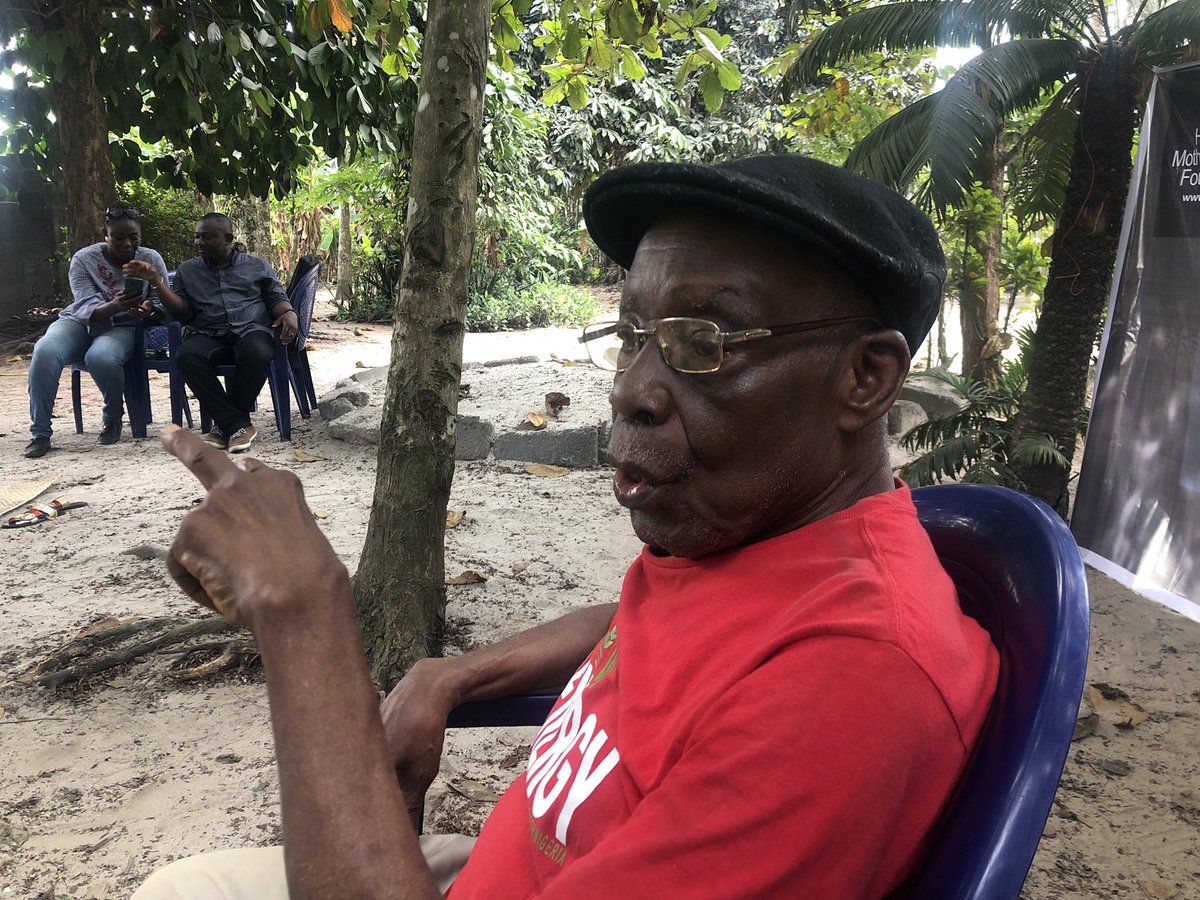 NnimmoB's tweet photo. Learning from a key Environmentalist and knowledge holder, 90 years old Senior Apostolic Comrade Che Ibegwura. Hosted by @EcoHomef #LearningFromTheWise #PropellingTheTransition https://t.co/QRnWtrYwx2