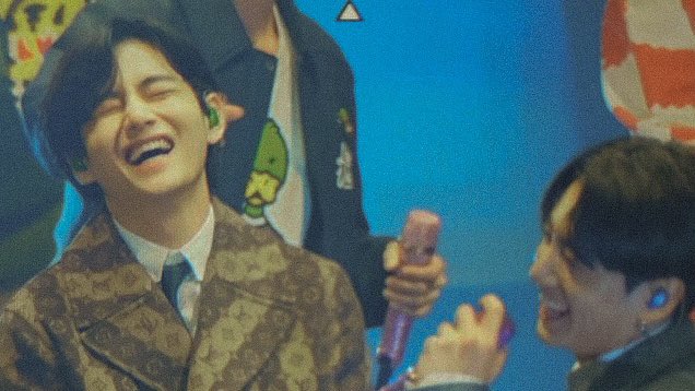 kkuktaes's tweet photo. happiness looks good when they're together https://t.co/UoVfLPZ9gu