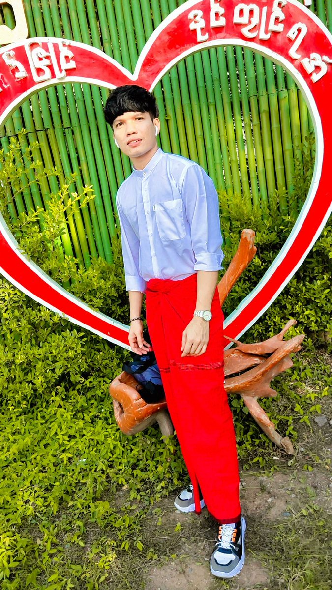 Mon23075504's tweet photo. မေငရအဲ 🙏🙏🙏 https://t.co/3f4S4dAft2