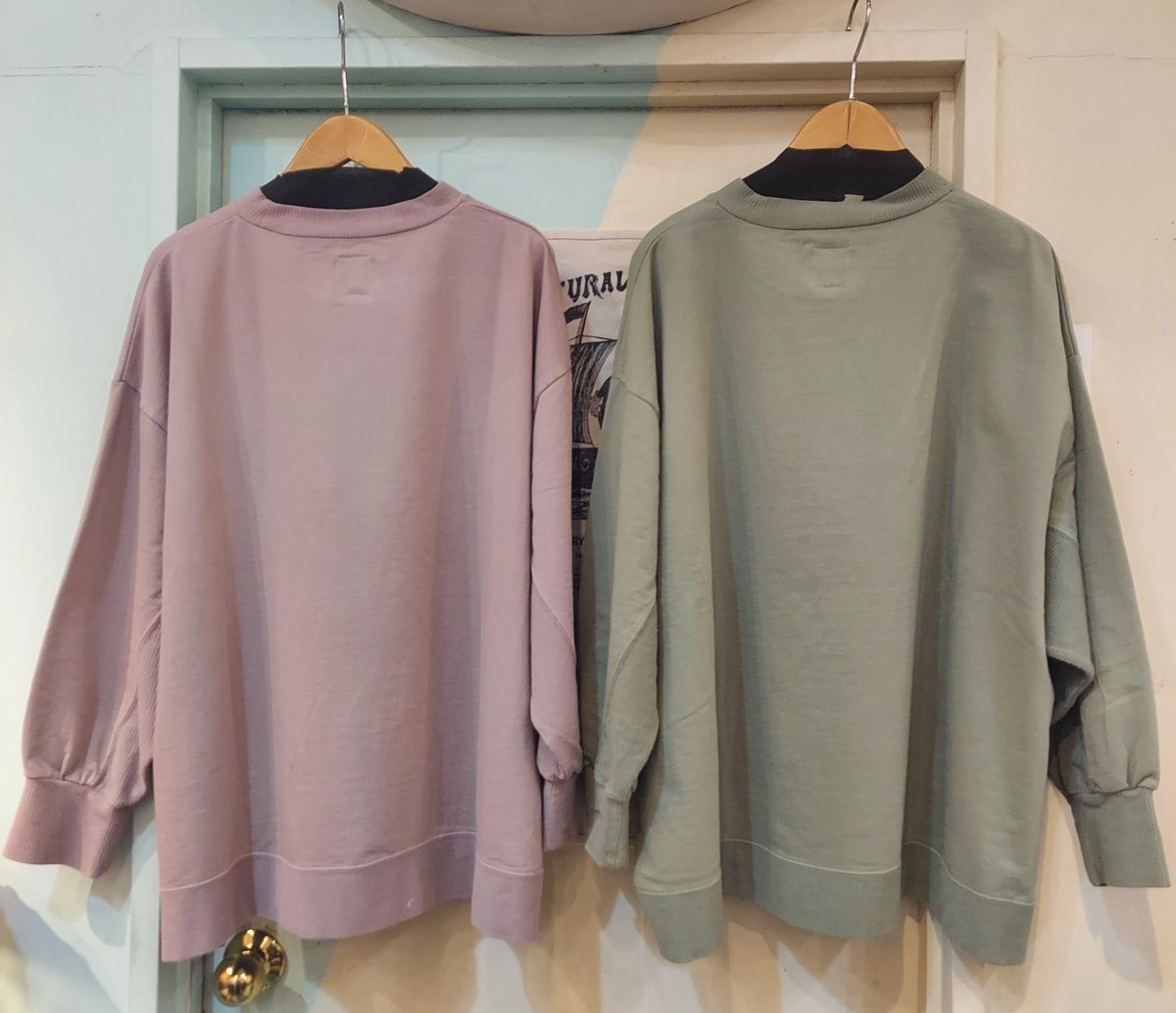 wonderful__joy's tweet photo. **新作入荷**
異素材切り替えでボリューム袖にダボっと感がかわいい🌈春のくすみカラーで年齢問わずに着られるプルオーバーです🌟
¥5390(税込)
#LIMEINC https://t.co/ulbwyTtIPG