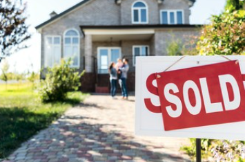 Kin_Kan_Do's tweet photo. Thinking of selling your property? Our property maintenance services mean that we can boost your home’s kerb appeal, giving it the wow factor it needs. Find out more about what services we offer here:https://t.co/jT2HmZt0VG https://t.co/Z1iSzig6Em
