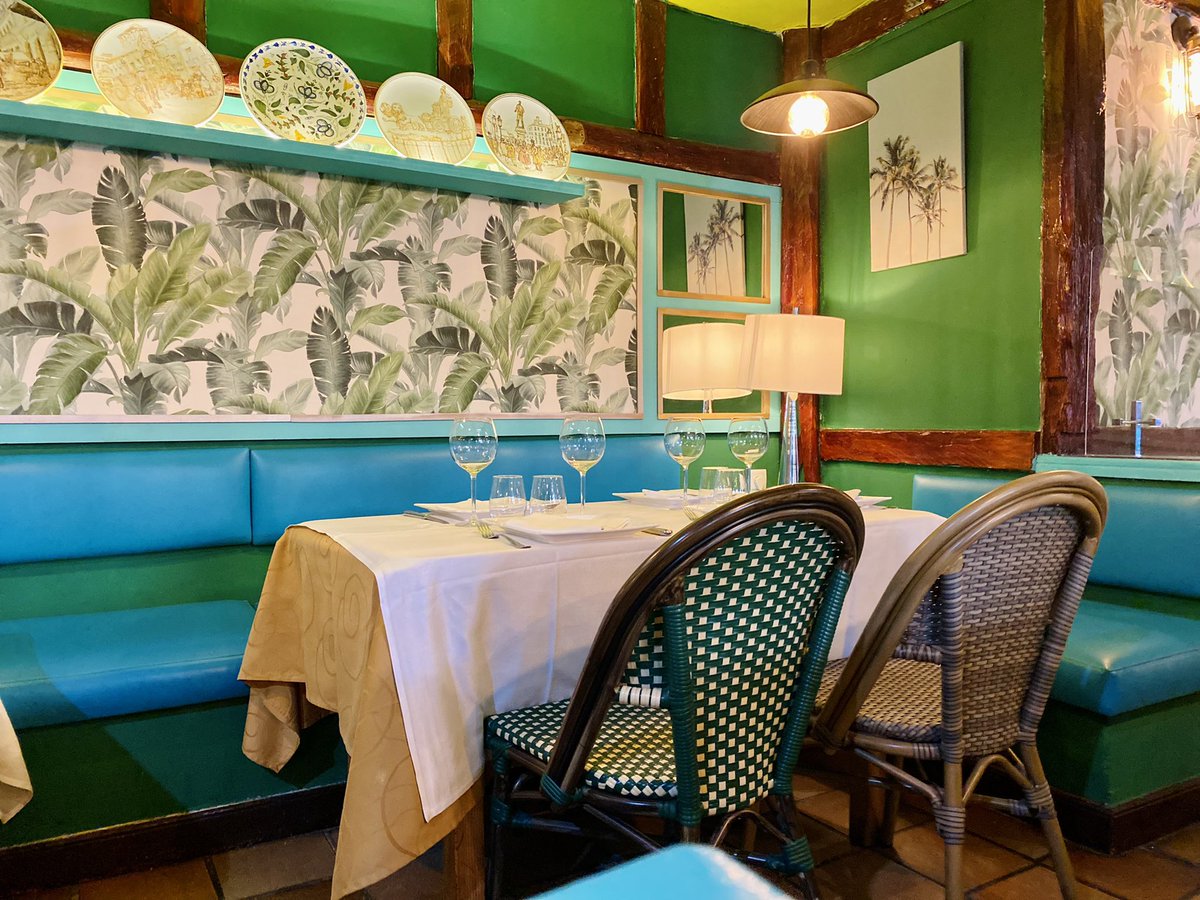 PalacioDudua's tweet photo. Si buscas un sitio donde comer 𝗕𝗜𝗘𝗡 en pleno centro turístico de Madrid, 𝑫𝒖𝒅𝒖𝒂 𝑷𝒂𝒍𝒂𝒄𝒊𝒐 es el lugar. Más de 30 años haciéndote disfrutar de una experiencia gastronómica 𝗠𝗔𝗥𝗔𝗩𝗜𝗟𝗟𝗢𝗦𝗔 frente al Palacio Real. 
https://t.co/NS722RGhti #cocinaclasicaespañola https://t.co/OUNj5gnm9N