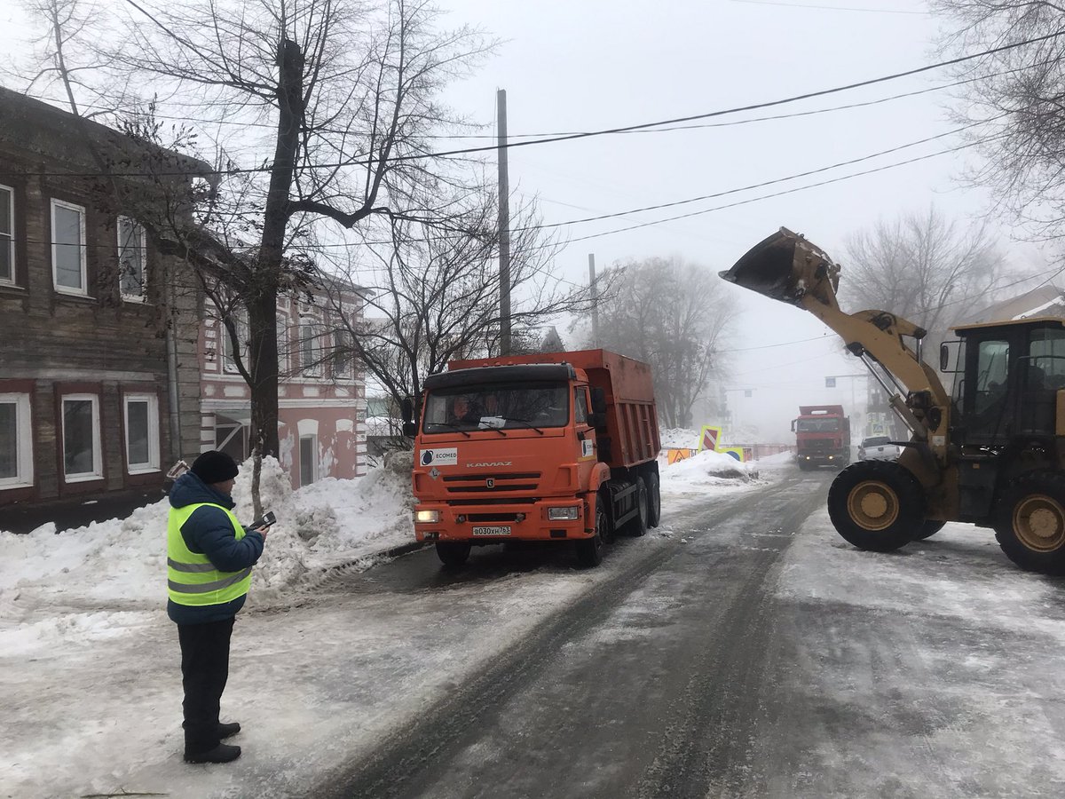 В Самарском районе продолжается очистка и вывоз снега на УДС по улице Чапаевкая <a href="/AdmSamRna/">Администрация Самарского внутригородского района</a> <a href="/rradyukov/">Роман Радюков</a>