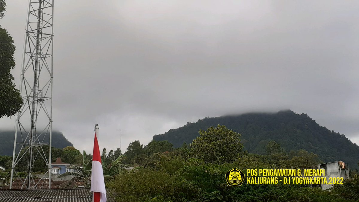 PGM Kaliurang: visual #Merapi kabut, cuaca berawan, mendung, suhu udara 24°C, kelembaban 68%rh, tekanan udara 917 hpa, angin perlahan hingga sedang ke arah timur.

#MerapiSiaga sejak 5 November 2020