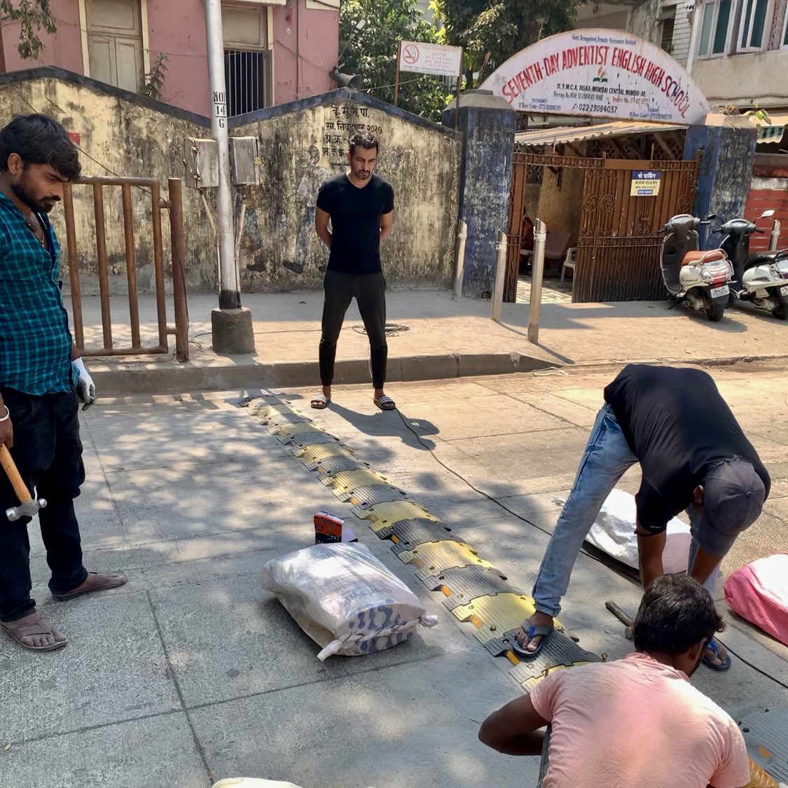 ACI_Mumbai's tweet image. As Requested By Residents Of Agripada Area For #SpeedBreakers Our Area Corporator Mrs #Geeta Ajay #Gawli Has Installed The Speed Breakers For Childrens &amp;amp; Players #Safety Around YMCA GROUND

Thanks &amp;amp; Regards 
Team ACI 
@Aslam_Merchantt