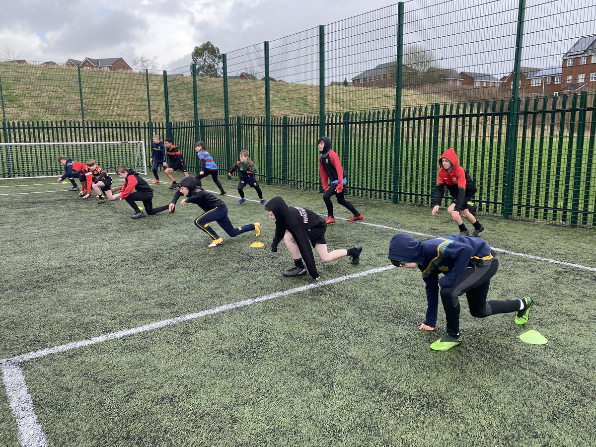 Leeds Rhinos Foundation (@rugbyleeds) on Twitter photo Good morning from a snowy Oldham where we're hosting our second Player Development Day of the week! 🏉
We have over 💯 junior players working with the Rhinos coaches today, from clubs inc' <a href="/OldhamStAnnes/">The Saint</a>, <a href="/limehurstlions1/">Limehurst Lions ARLFC</a>, <a href="/BlackbrookJRLFC/">Blackbrook Royals</a> and even <a href="/DodworthMiners/">Dodworth Miners</a> from Barnsley! Good morning from a snowy Oldham where we're hosting our second Player Development Day of the week! 🏉
We have over 💯 junior players working with the Rhinos coaches today, from clubs inc' <a href="/OldhamStAnnes/">The Saint</a>, <a href="/limehurstlions1/">Limehurst Lions ARLFC</a>, <a href="/BlackbrookJRLFC/">Blackbrook Royals</a> and even <a href="/DodworthMiners/">Dodworth Miners</a> from Barnsley!