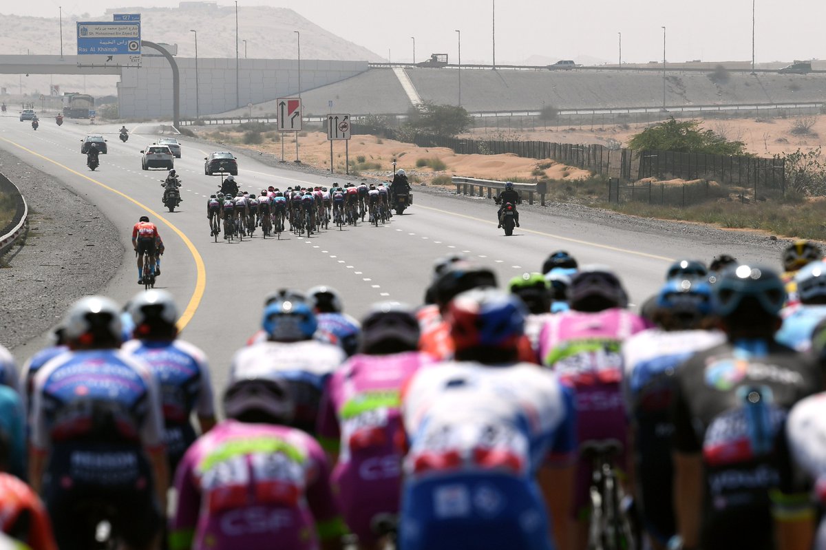 NetcompanyINEOS's tweet photo. Could you get across this gap?

#UAETour #echelonproblems https://t.co/kdrrAPxlHK