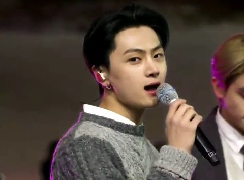 0420MEDIA's tweet image. PARK JONGSEONG HELLO?!?