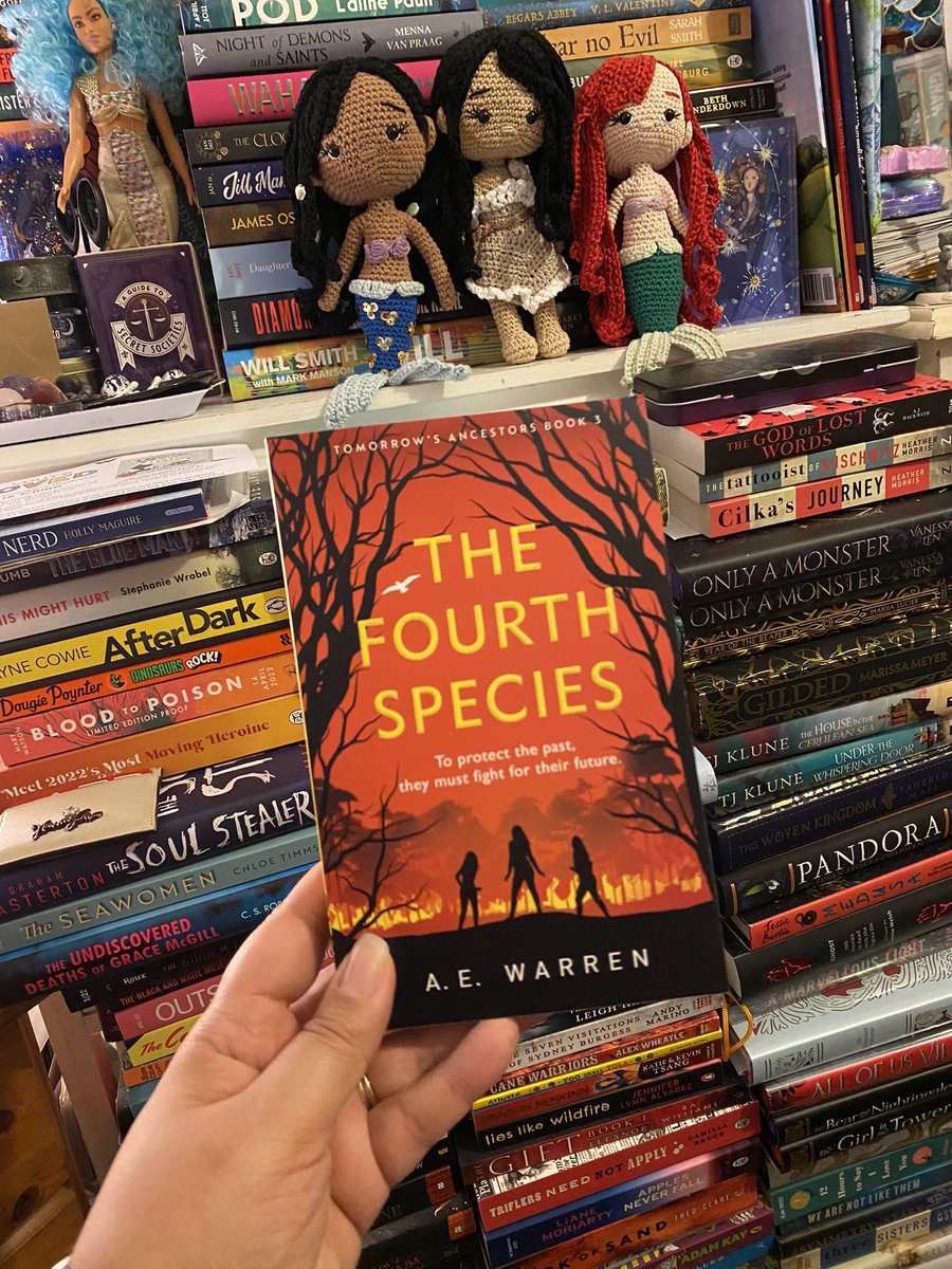 Happy Publication Day to <a href="/amauthoring/">A.E. Warren</a> #TheFourthSpecies is the third book in the #TomorrowsAncestors series from <a href="/DelReyUK/">Del Rey Books UK</a> Thanks so much for my surprise bookmail 😍