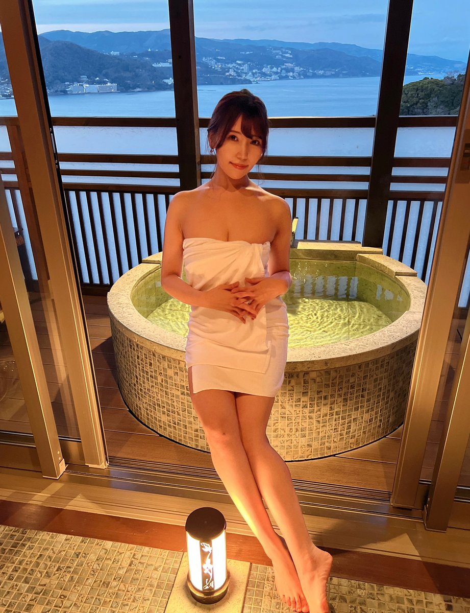 Sexy pics and videos of Satomi Mioka from Twitter, Tiktok, Instagram