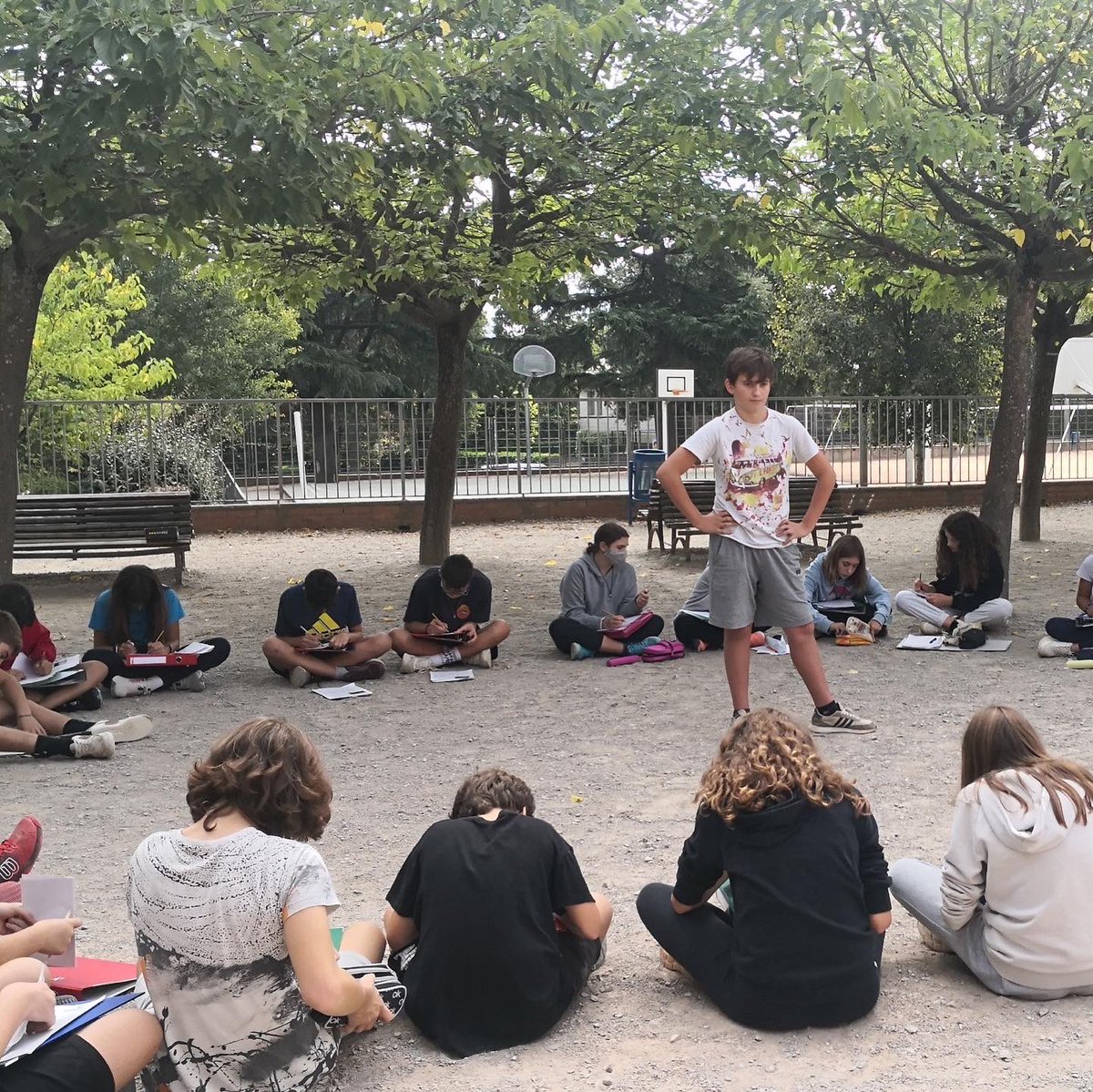 VedrunaTona's tweet photo. VOLUM 🔝
L'alumnat de segon d'ESO durant el primer quadrimestre han treballat de manera transversal matemàtiques, tecnologia i visual i plàstica dins del projecte VOLUM.
Han après gaudint, experimentant, equivocant-se. Aconseguint també uns bons resultats!
#ProjectesEVT https://t.co/YieORzcUYI