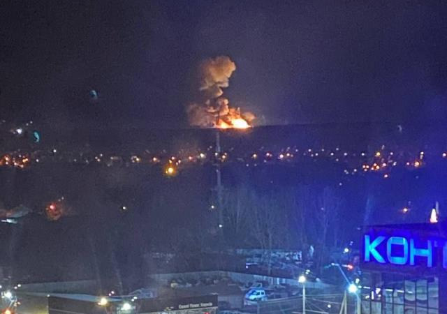 Майдан допрыгались. Взрывы на Украине. Взрыв аэропорта в Украине.