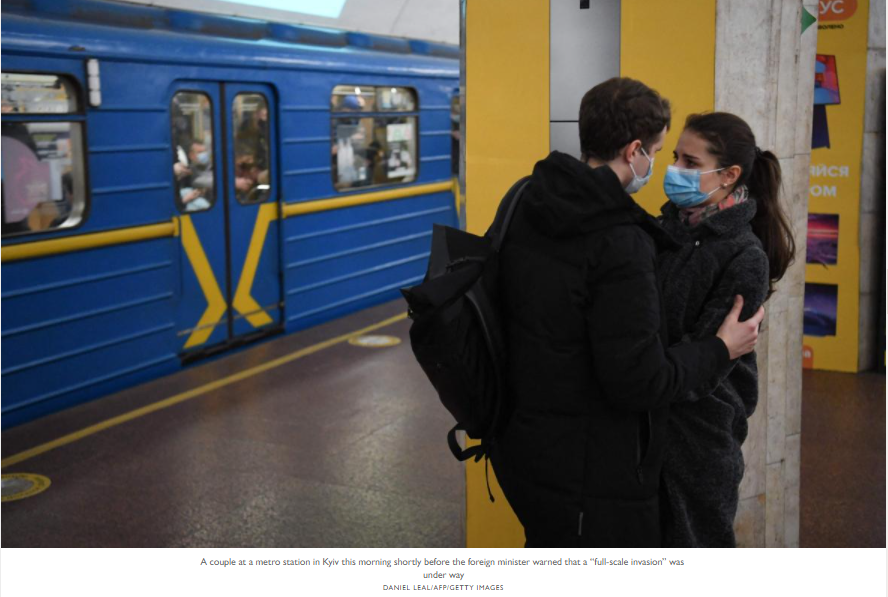 Some extraordinary photographs from Ukraine today, compiled in a gallery on The Times website. I have been thinking about this, by Daniel Leal for AFP, all day. Gallery⬇️
thetimes.co.uk/article/ukrain…