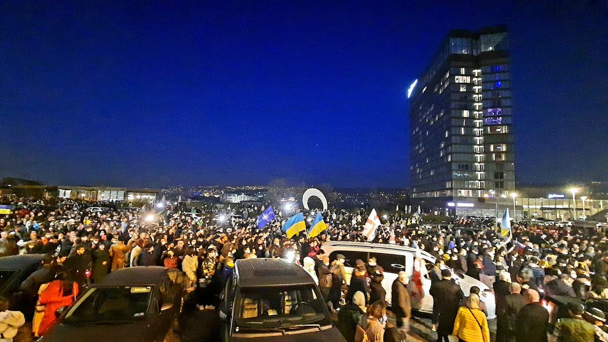 HannaLiubakova's tweet photo. I am proud to see that Belarusians abroad join rallies of solidarity with #Ukraine and protest against the aggression of Russia and the Belarusian regime. Inside the country, we can't protest openly because of harsh repressions and long-term sentences https://t.co/UvCGTNbBcs