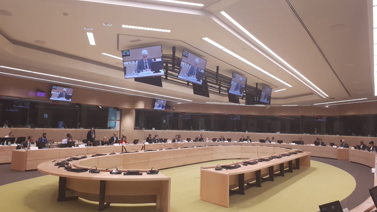 Boosting the 🇪🇺 economy and it's competitiveness in key ecosystems at the top of the agenda of today's #COMPET Council
📌 #GreenMobility
📌 #StateAid
📌 #ForeignSubsidies
📌 #ChipsAct
📌 #EUstandardisation
📌 #CommonCharger