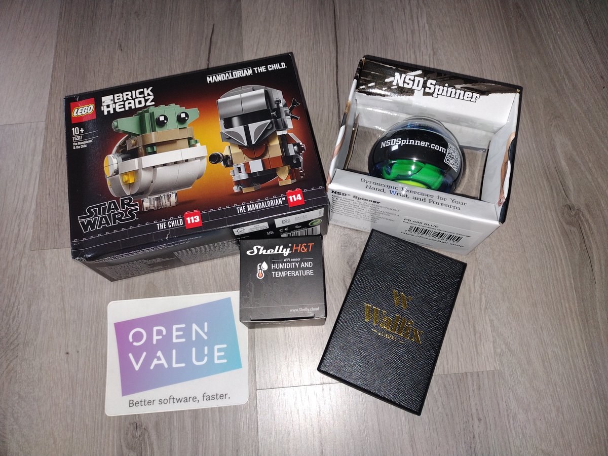 DevAttic's tweet image. Received a package today with the prizes of the Foojay/Fosdem22 quiz. Sponsored by Openvalue. #Foojay #Openvalue #Fosdem22