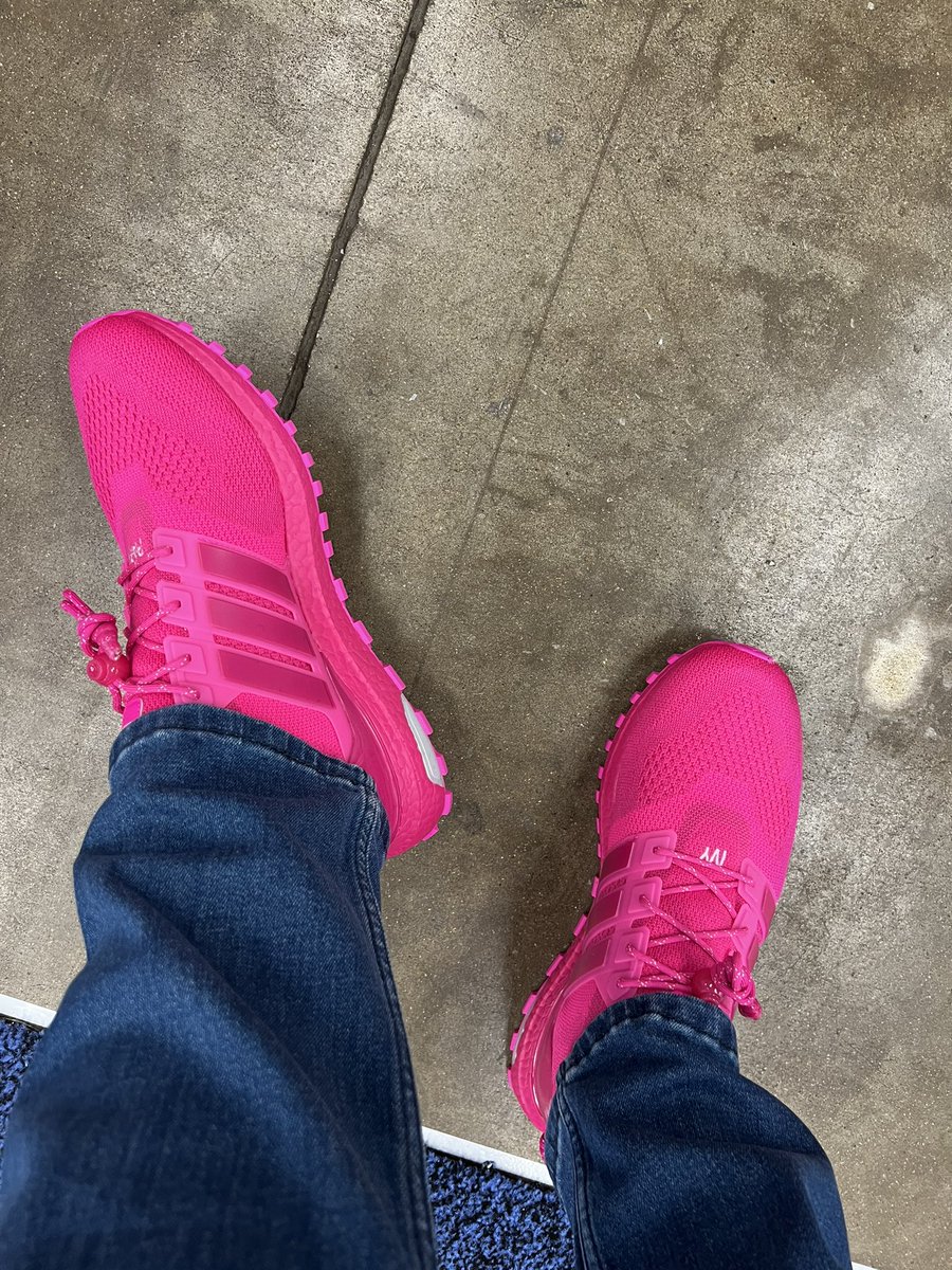 new day, new kicks #trucklife #tmotruck #tmobile #uncarrier #5gforall