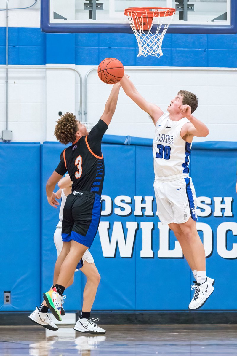 OshkoshWestBBB's tweet photo. Senior Night!!!

The Wildcats close out the regular season at home tonight against the Fond du Lac Cardinals and honor our six Seniors who have given so much to our program/school over the years. Come out and help us send them out in style -- JV tip is at 6:00, Varsity at 7:30. https://t.co/WXZImlnE7U