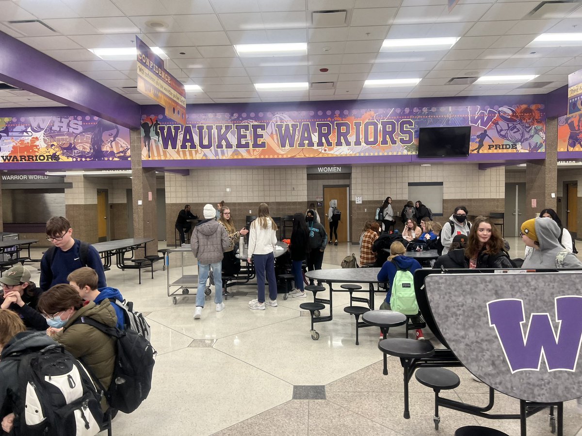 RAK_WHS's tweet photo. Serving up up free hot cocoa this cold morning. Warming hearts and bodies. https://t.co/ilWXcoKHv6