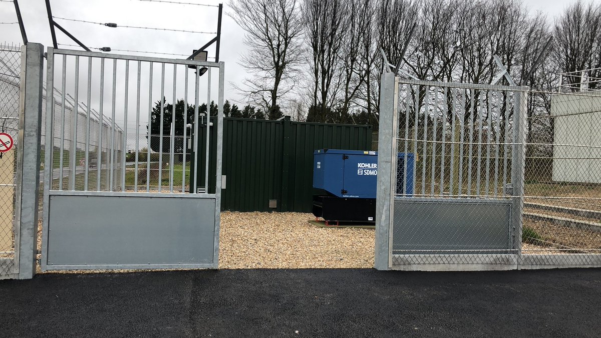 📣Arteria continue ses travaux sur l'#EolienEnMer
Mise à disposition de notre second OTS (Onshore Telecom Shelter) au poste électrique de Sainneville, pour notre partenaire #EDFRenouvelables dans le cadre du projet du Parc éolien en mer de #Fécamp 
#RégionNormandie