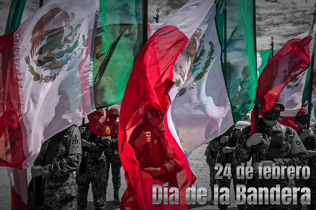 Defensamx1's tweet photo. El #EjércitoMexicano y #FuerzaAéreaMx conmemoramos el Día de la Bandera, símbolo patrio de unión de todos los mexicanos y que nos representa como una nación independiente.

#UnidosSomosLaGranFuerzaDeMéxico https://t.co/Y1iKMQMKTm