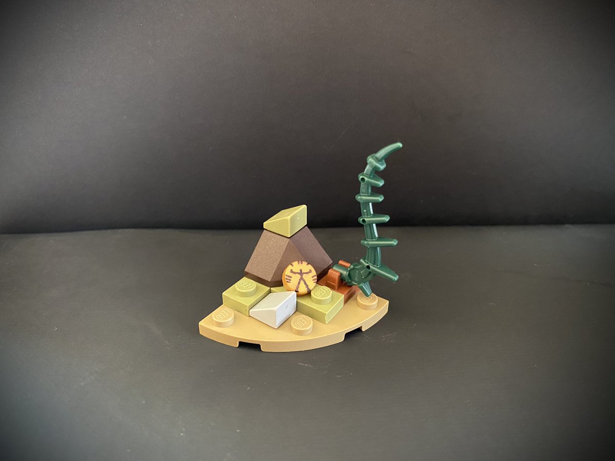 BionicleMicro's tweet photo. This is one of my best creations, I’ve always wanted to have a micro playset and this is the first of many that I’m doing.

#microbionicle #bionicle #bioniclecommunity #rahi #mahrinui #brickonicle https://t.co/UvmmgVlmpp